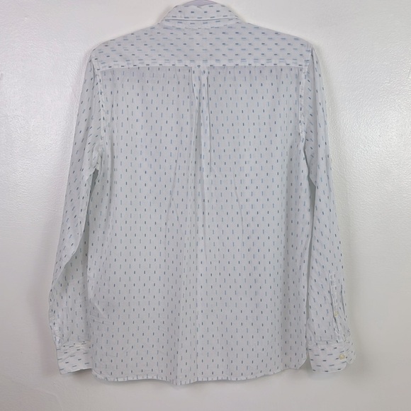 Gap New Women’s M Roll-up Tab Sleeve Half Button Up Curved Hemline Shirt - Picture 2 of 9
